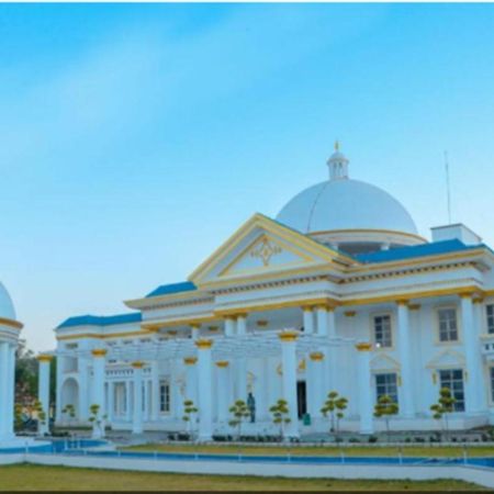The Royal Palace Dewas Bagian luar foto