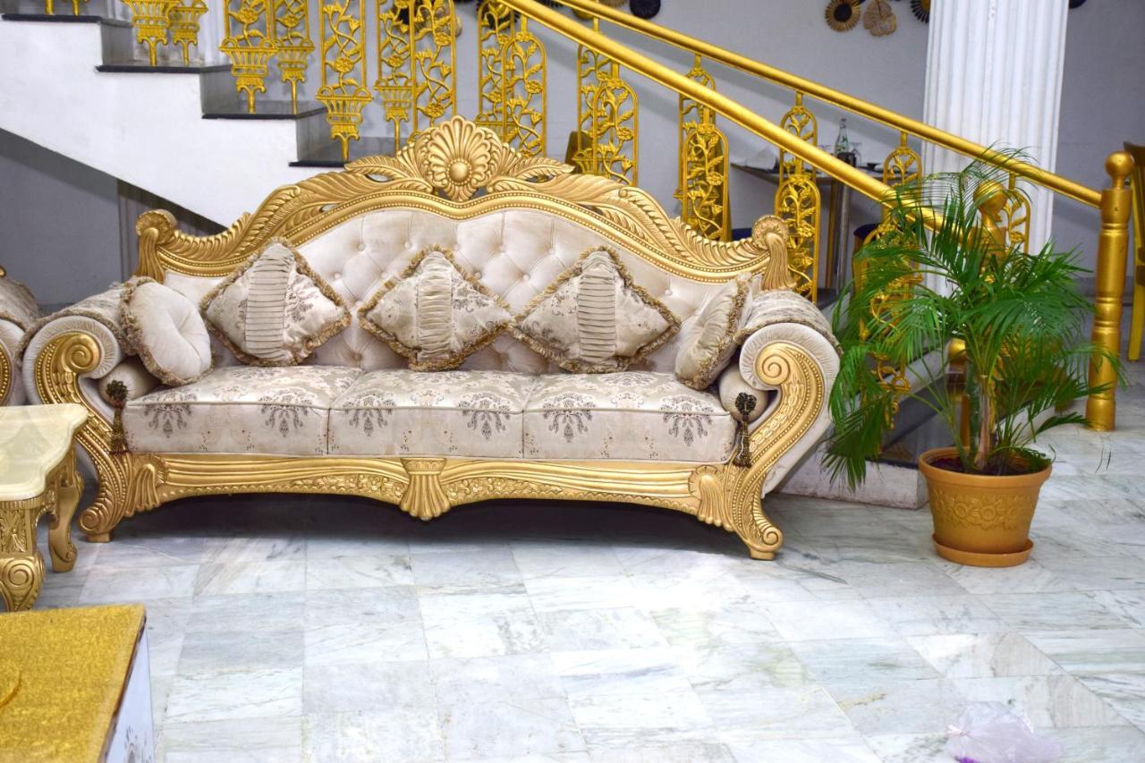 The Royal Palace Dewas Bagian luar foto